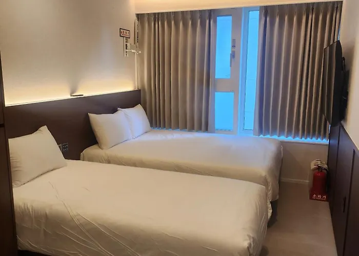 The Dh Aparthotel *