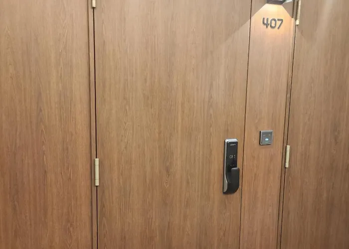 The Dh Aparthotel